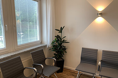 Praxis Kardiologie Sindlinger - Wartezimmer